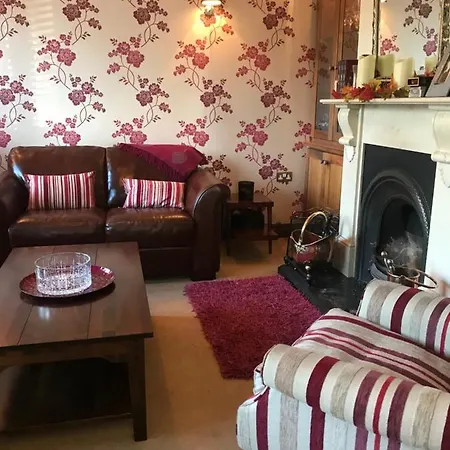 En-Suite Double Room. Dublin Airport, Fairyhouse, Tayto Park, Ashbourne Close By. * Ashbourne